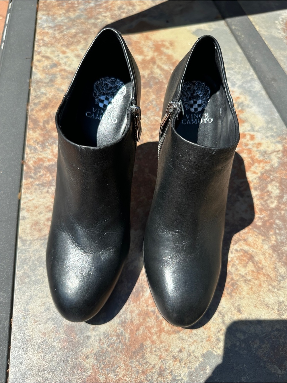 Vince Camuto Black Leather Ankle Booties Heels – NEW – Size 9 1/2